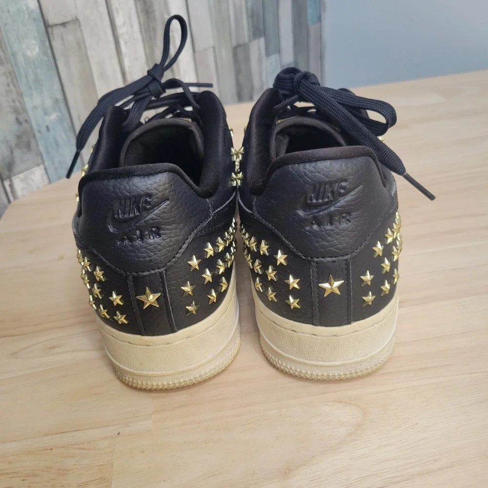 Nike Air Force 1 '07 Star Studded AR0639-001 Black Gold Women Size 10 Sneakers